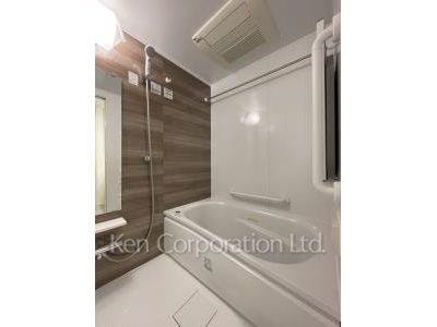 Bath ※Photo of the same layout on 44 floor. Decoration and fixture may differ.