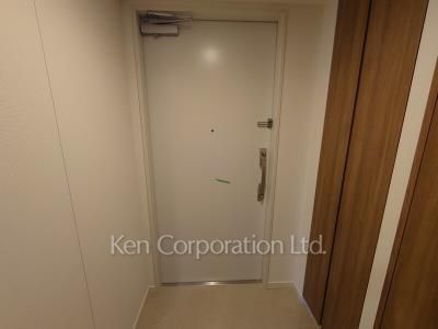 Entrance ※Photo of the same layout on 45 floor. Decoration and fixture may differ.