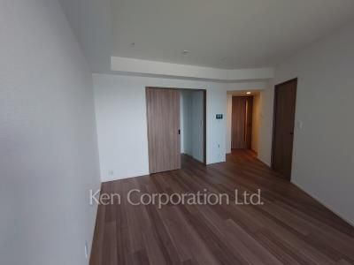 Living-Dining ※Photo of the same layout on 45 floor. Decoration and fixture may differ.