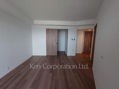 Living-Dining ※Photo of the same layout on 45 floor. Decoration and fixture may differ.