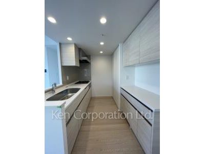 Kitchen ※Photo of the same layout on 3 floor. Decoration and fixture may differ.