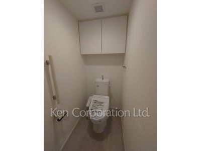 Lavatory ※Photo of the same layout on 3 floor. Decoration and fixture may differ.