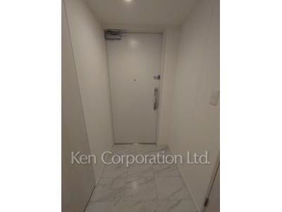 Entrance ※Photo of the same layout on 3 floor. Decoration and fixture may differ.