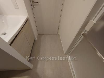 Powder Room ※Photo of the same layout on 3 floor. Decoration and fixture may differ.
