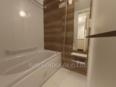 Bath ※Photo of the same layout on 3 floor. Decoration and fixture may differ.