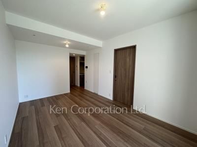 Living-Dining ※Photo of the same layout on 4 floor. Decoration and fixture may differ.