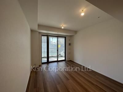 Bedroom ※Photo of the same layout on 4 floor. Decoration and fixture may differ.