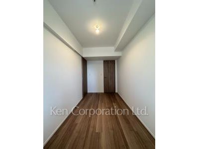 Bedroom ※Photo of the same layout on 4 floor. Decoration and fixture may differ.