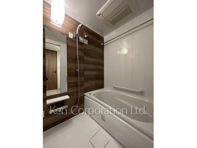 Bath ※Photo of the same layout on 4 floor. Decoration and fixture may differ.