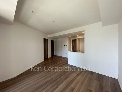 Living-Dining ※Photo of the same layout on 4 floor. Decoration and fixture may differ.