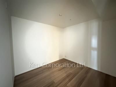 Bedroom ※Photo of the same layout on 4 floor. Decoration and fixture may differ.