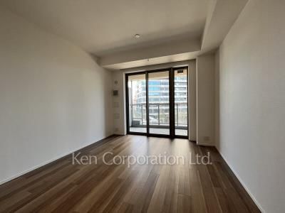 Bedroom ※Photo of the same layout on 4 floor. Decoration and fixture may differ.
