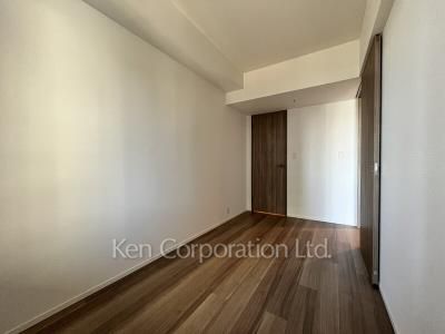 Bedroom ※Photo of the same layout on 4 floor. Decoration and fixture may differ.