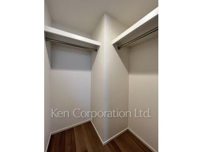 Closet ※Photo of the same layout on 4 floor. Decoration and fixture may differ.