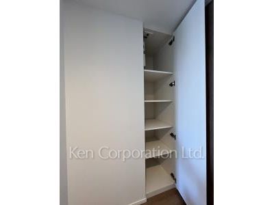 Closet ※Photo of the same layout on 4 floor. Decoration and fixture may differ.