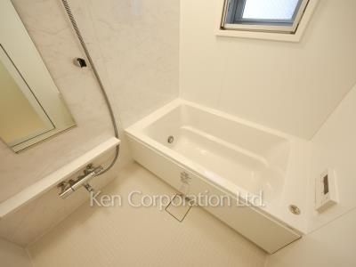 Bath ※Photo of the same layout on 3 floor. Decoration and fixture may differ.