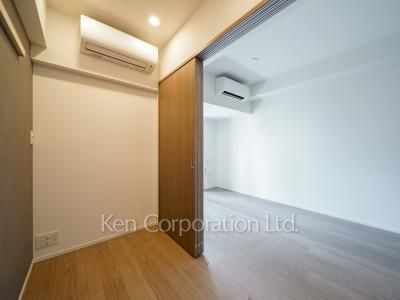 Bedroom ※Photo of the same layout on 12 floor. Decoration and fixture may differ.