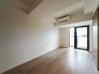 Living-Dining ※Photo of the same layout on 12 floor. Decoration and fixture may differ.