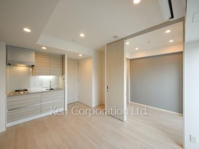 Living-Dining ※Photo of the same layout on 4 floor. Decoration and fixture may differ.