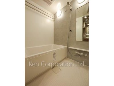 Bath ※Photo of the same layout on 6 floor. Decoration and fixture may differ.