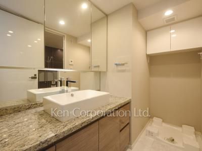 Powder Room