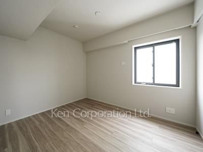 Bedroom ※Photo of the same layout on 14 floor. Decoration and fixture may differ.