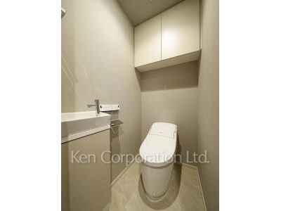 Lavatory ※Photo of the same layout on 14 floor. Decoration and fixture may differ.