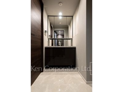 Powder Room