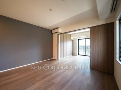 Living-Dining ※Photo of the same layout on 4 floor. Decoration and fixture may differ.
