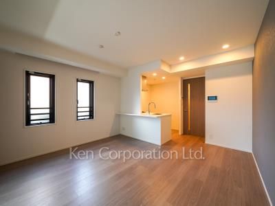 Living-Dining ※Photo of the same layout on 4 floor. Decoration and fixture may differ.