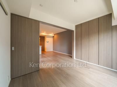 Bedroom ※Photo of the same layout on 4 floor. Decoration and fixture may differ.