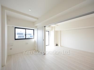 Bedroom ※Photo of the same layout on 5 floor. Decoration and fixture may differ.