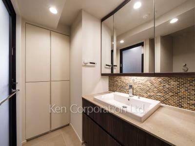 Powder Room