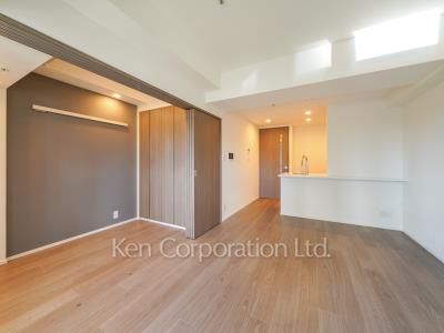 Living-Dining ※Photo of the same layout on 12 floor. Decoration and fixture may differ.