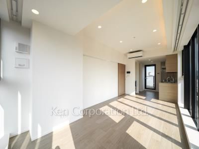 Living-Dining ※Photo of the same layout on 11 floor. Decoration and fixture may differ.