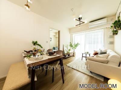 Living-Dining (Showroom)