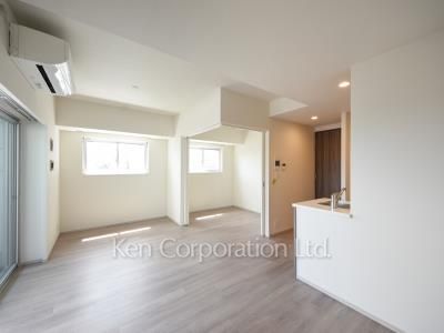 Living-Dining ※Photo of the same layout on 6 floor. Decoration and fixture may differ.