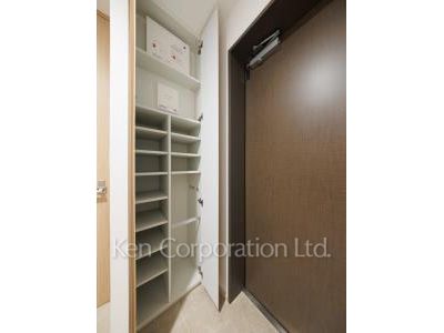 Shoes Closet ※Photo of the same layout on 6 floor. Decoration and fixture may differ.