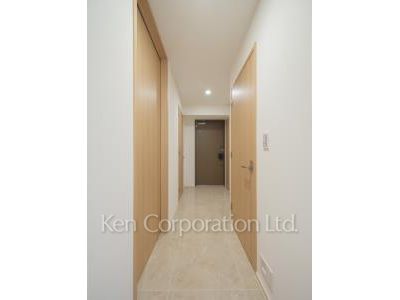 Entrance ※Photo of the same layout on 15 floor. Decoration and fixture may differ.