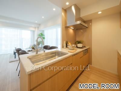 Kitchen ※Photo of the same layout on 15 floor. Decoration and fixture may differ.