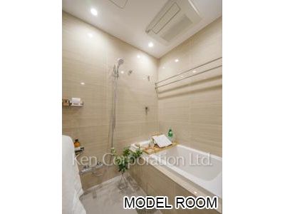 Bath ※Staged Unit ※Photo of the same layout on 15 floor. Decoration and fixture may differ.