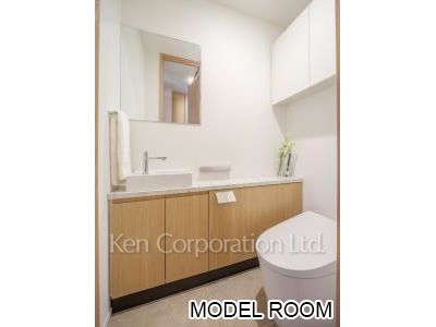 Lavatory ※Staged Unit ※Photo of the same layout on 15 floor. Decoration and fixture may differ.