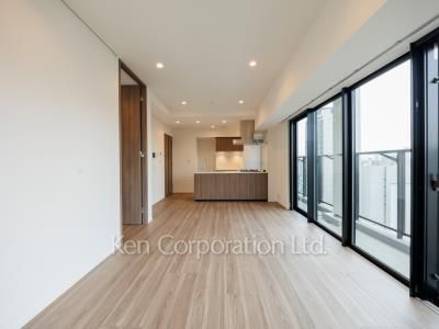 Living-Dining ※Photo of the same layout on 12 floor. Decoration and fixture may differ.