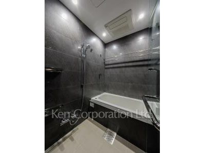 Bath ※Photo of the same layout on 12 floor. Decoration and fixture may differ.