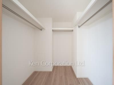 Closet ※Photo of the same layout on 6 floor. Decoration and fixture may differ.