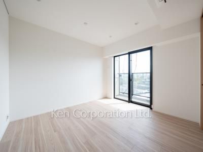 Bedroom ※Photo of the same layout on 6 floor. Decoration and fixture may differ.