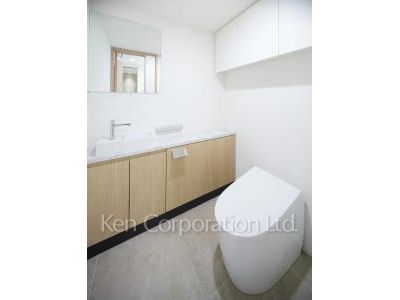 Lavatory ※Photo of the same layout on 21 floor. Decoration and fixture may differ.