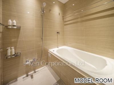 Bath ※Photo of the same layout on 20 floor. Decoration and fixture may differ.