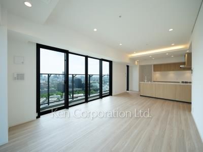 Living-Dining ※Photo of the same layout on 21 floor. Decoration and fixture may differ.