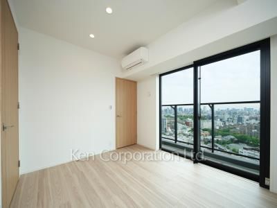 Bedroom ※Photo of the same layout on 21 floor. Decoration and fixture may differ.